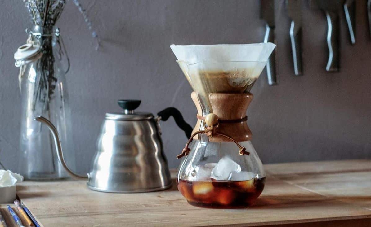Je bekijkt nu Koffie zetten met de Chemex: hoe doe je dat perfect?