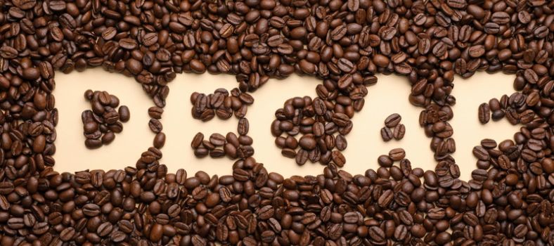 Hoe wordt decaf koffie gemaakt